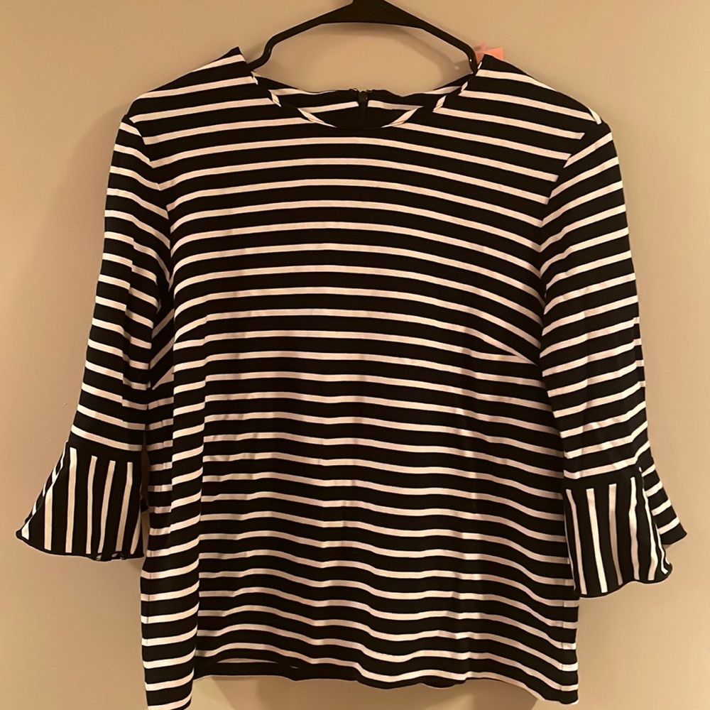 Banana Republic black and white flowy top